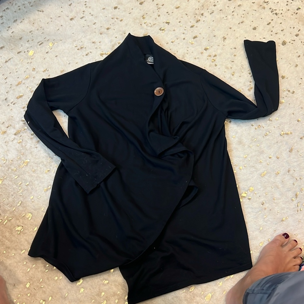 Nordstrom Bobeau fleece wrapbutton detail cardigan.  Size L black